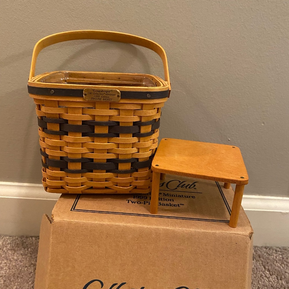 Longaberger Collectors Club J.W. Collection mini 2 pie Basket